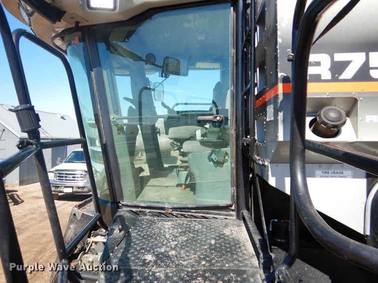 image for item GO9045 2003 Gleaner R75 RWA combine