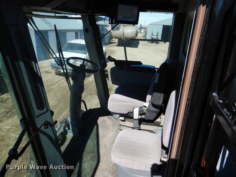 image for item GO9045 2003 Gleaner R75 RWA combine