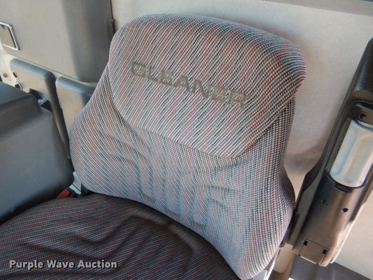 image for item GO9045 2003 Gleaner R75 RWA combine