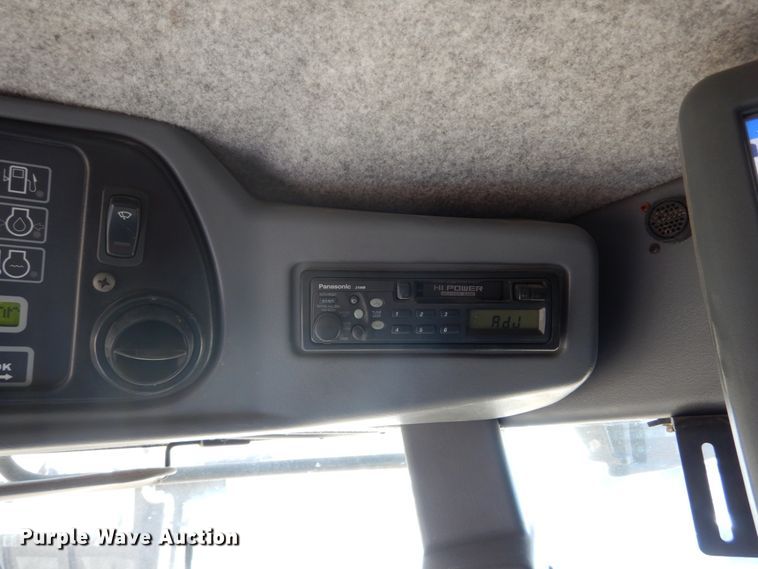 image for item GO9045 2003 Gleaner R75 RWA combine