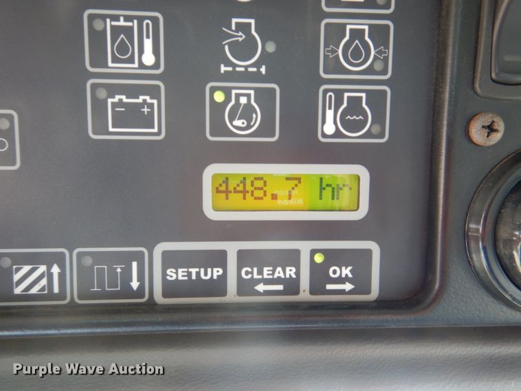 image for item GO9045 2003 Gleaner R75 RWA combine