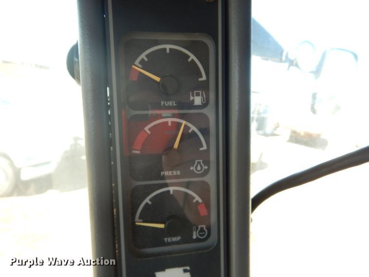 image for item GO9045 2003 Gleaner R75 RWA combine