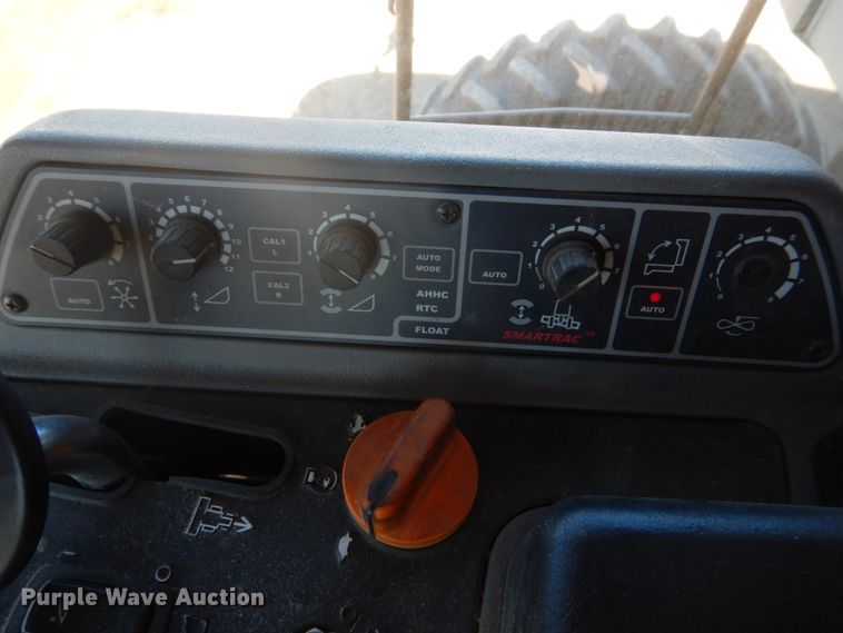 image for item GO9045 2003 Gleaner R75 RWA combine