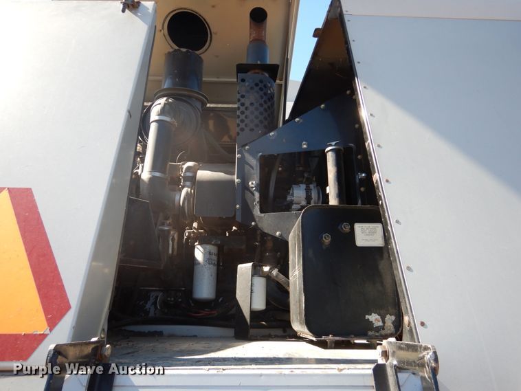 image for item GO9045 2003 Gleaner R75 RWA combine