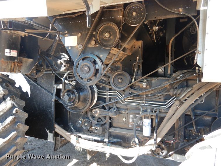 image for item GO9045 2003 Gleaner R75 RWA combine