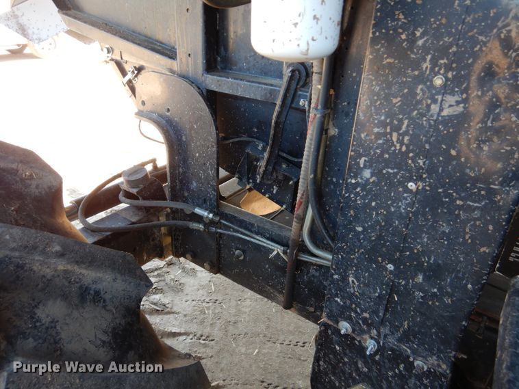 image for item GO9045 2003 Gleaner R75 RWA combine