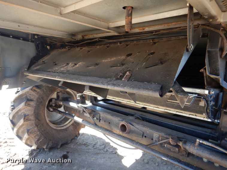 image for item GO9045 2003 Gleaner R75 RWA combine