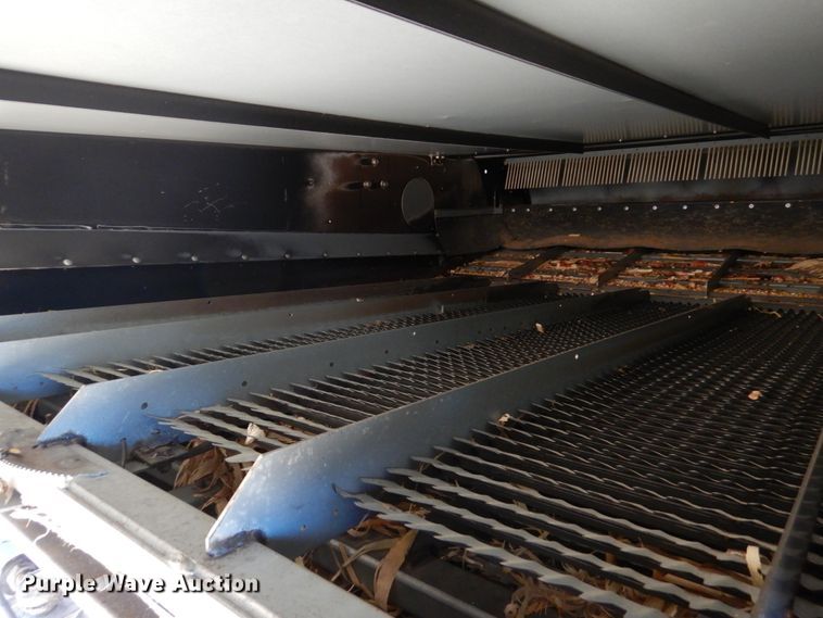 image for item GO9045 2003 Gleaner R75 RWA combine