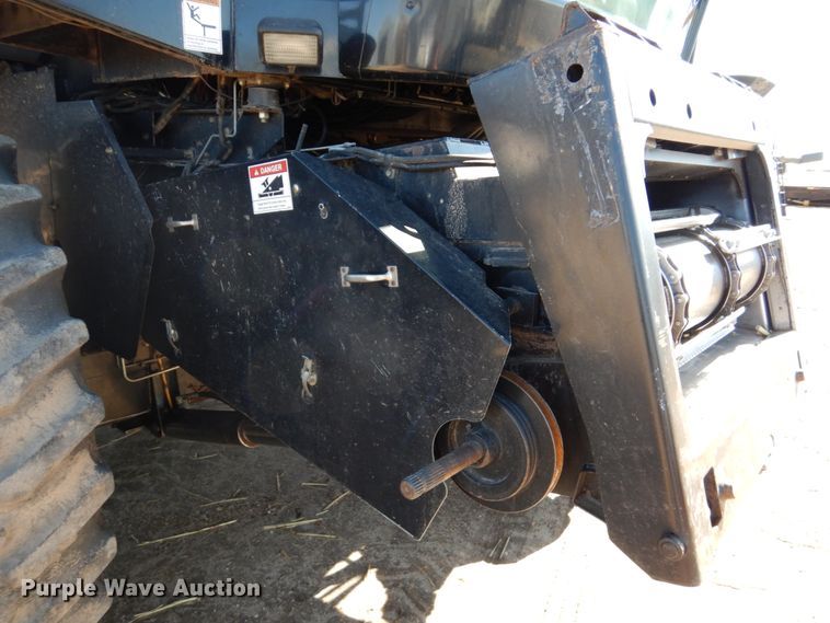 image for item GO9045 2003 Gleaner R75 RWA combine