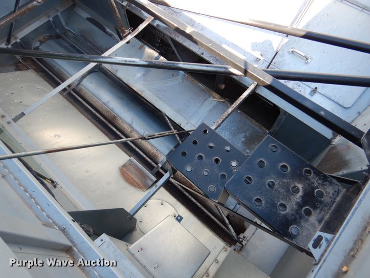 image for item GO9045 2003 Gleaner R75 RWA combine