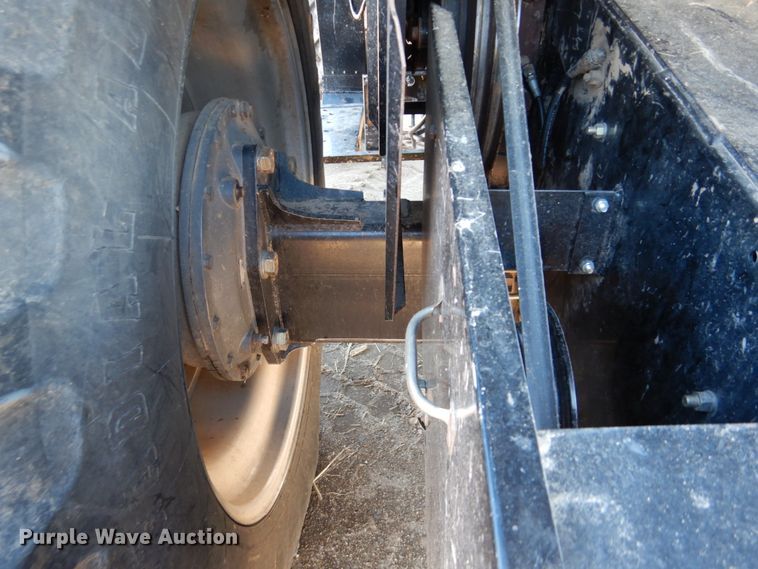 image for item GO9045 2003 Gleaner R75 RWA combine