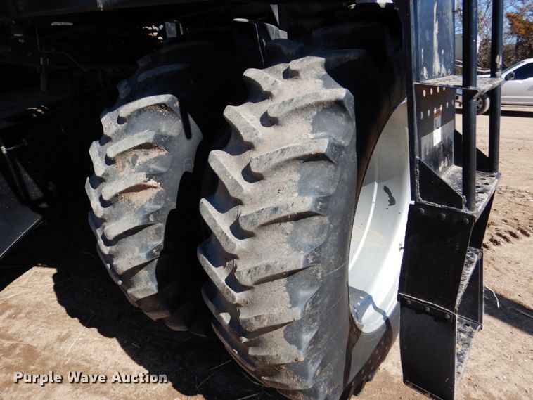 image for item GO9045 2003 Gleaner R75 RWA combine