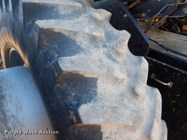 image for item GO9045 2003 Gleaner R75 RWA combine