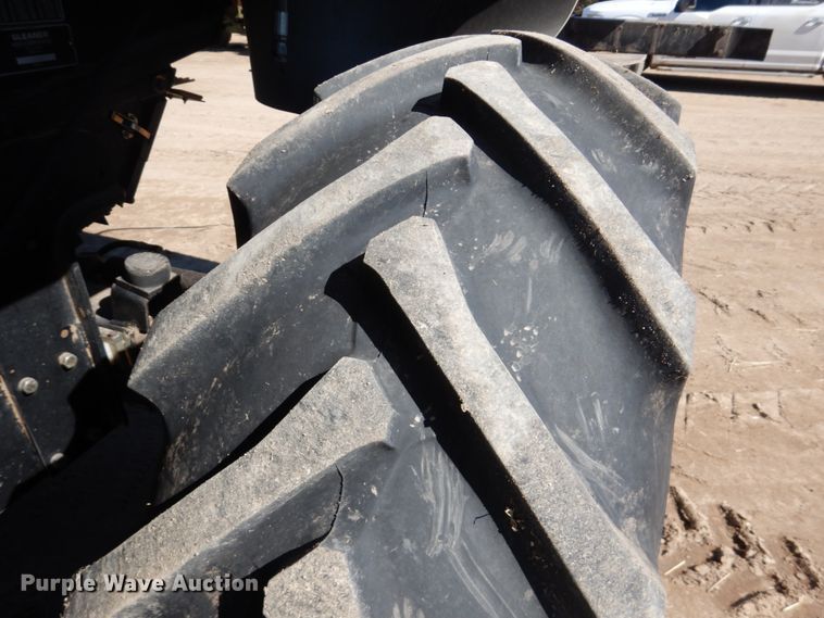 image for item GO9045 2003 Gleaner R75 RWA combine