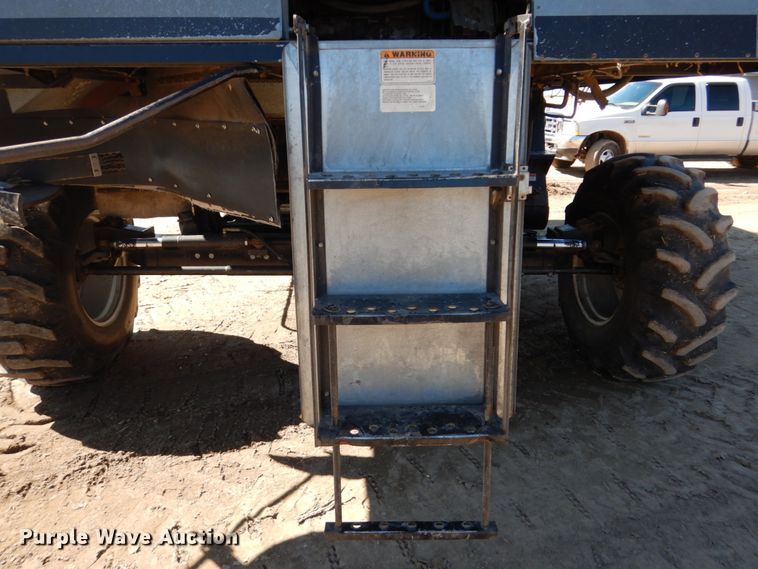 image for item GO9046 1994 Gleaner R72 combine