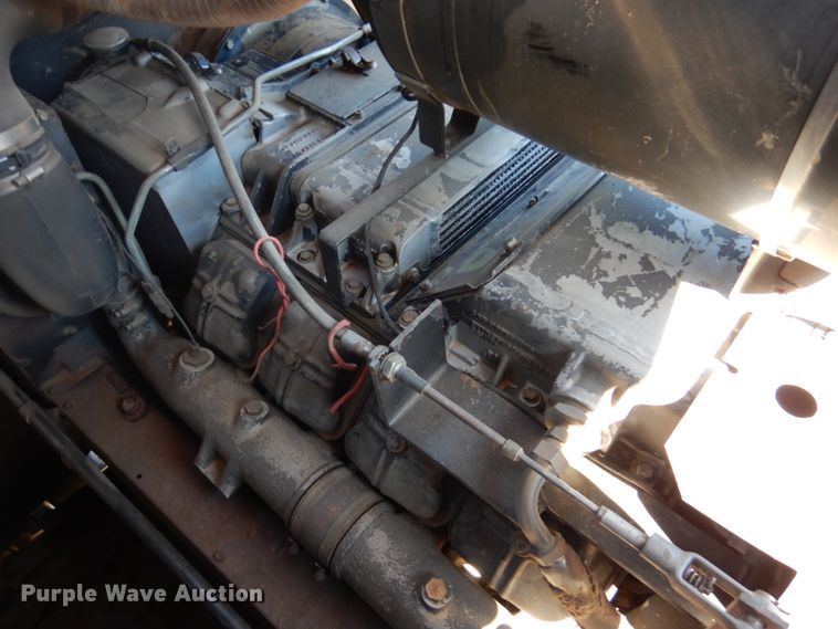 image for item GO9046 1994 Gleaner R72 combine