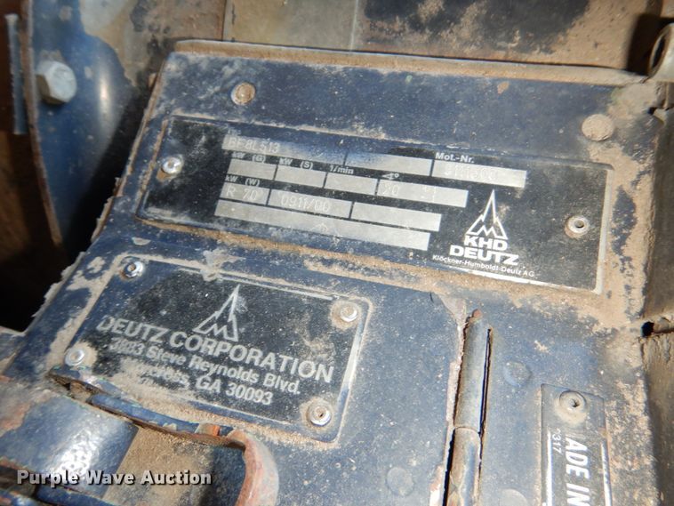 image for item GO9046 1994 Gleaner R72 combine