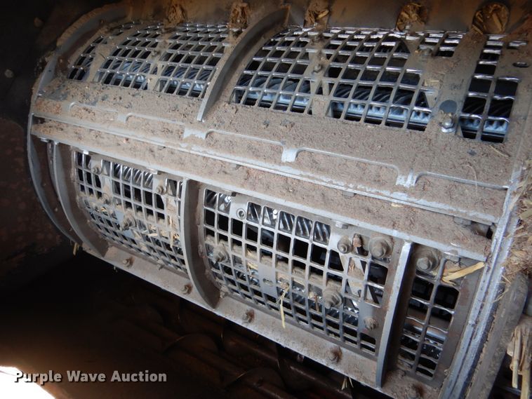 image for item GO9046 1994 Gleaner R72 combine