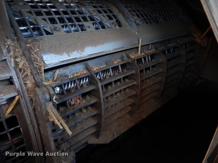 image for item GO9046 1994 Gleaner R72 combine