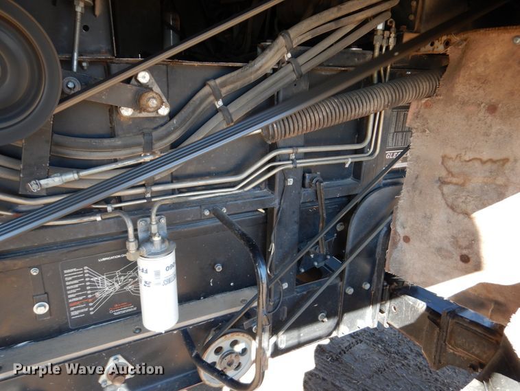 image for item GO9046 1994 Gleaner R72 combine