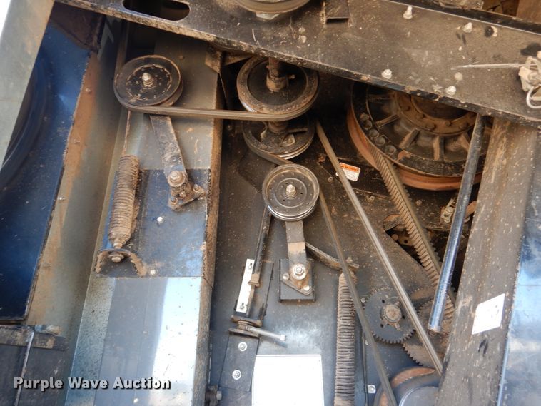 image for item GO9046 1994 Gleaner R72 combine