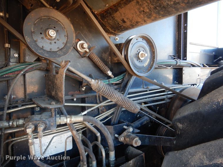 image for item GO9046 1994 Gleaner R72 combine