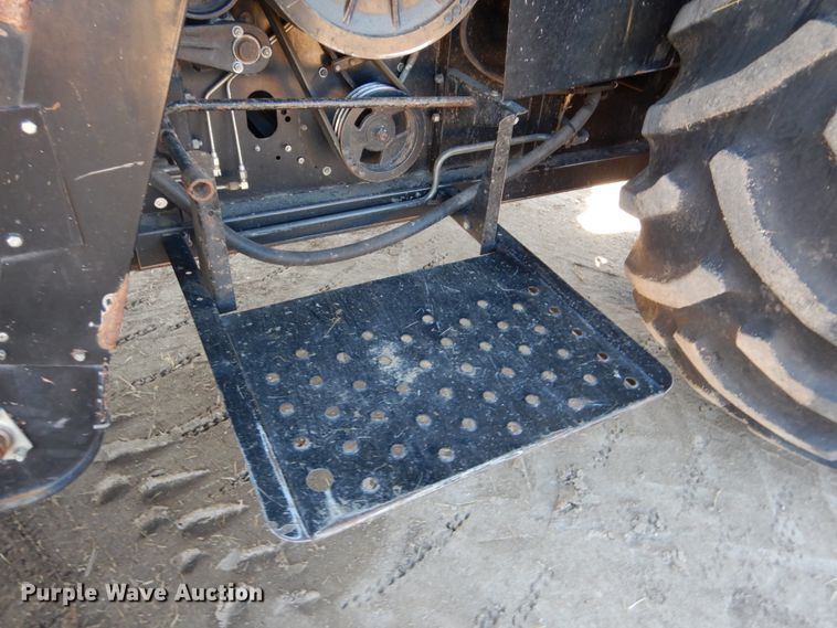 image for item GO9046 1994 Gleaner R72 combine