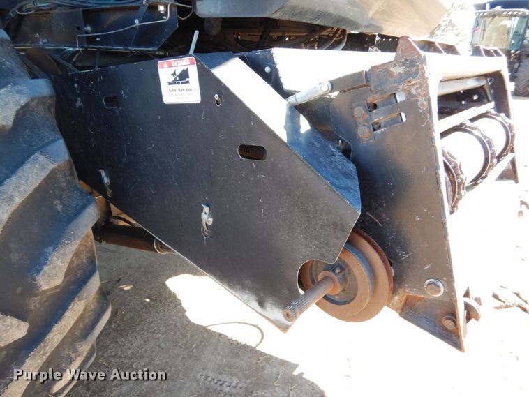 image for item GO9046 1994 Gleaner R72 combine