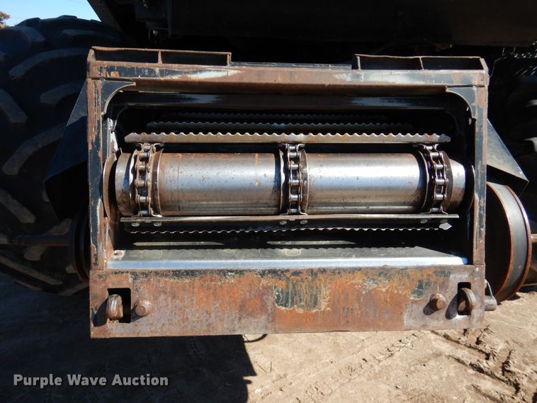 image for item GO9046 1994 Gleaner R72 combine