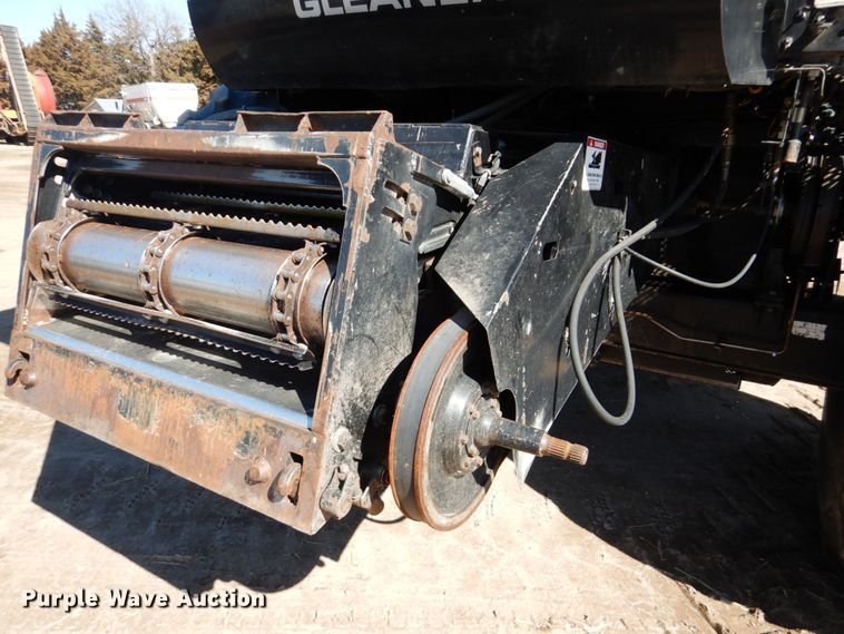 image for item GO9046 1994 Gleaner R72 combine