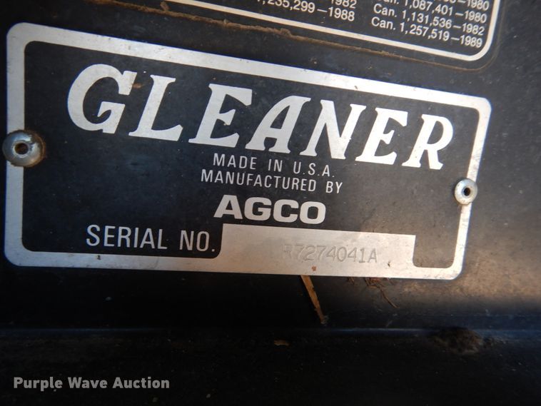 image for item GO9046 1994 Gleaner R72 combine