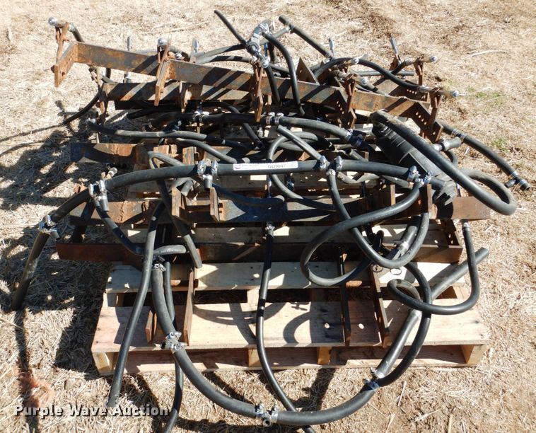 Liquid fertilizer nozzles in Hays, KS Item GO9047 sold Purple Wave