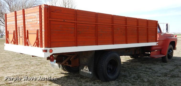 image for item GT9722 1972 Ford F605 grain truck