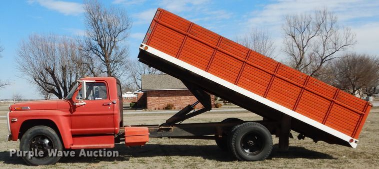 image for item GT9722 1972 Ford F605 grain truck