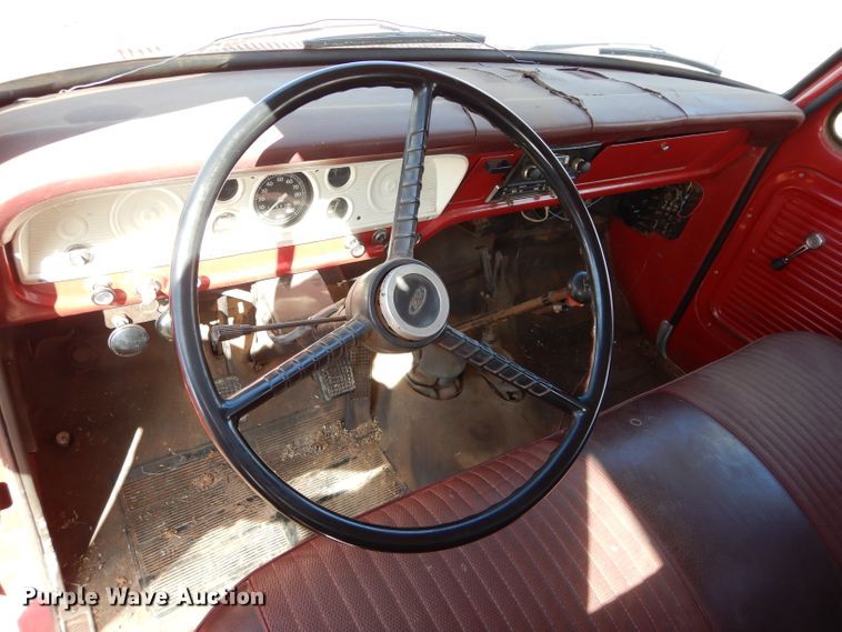 image for item GT9722 1972 Ford F605 grain truck