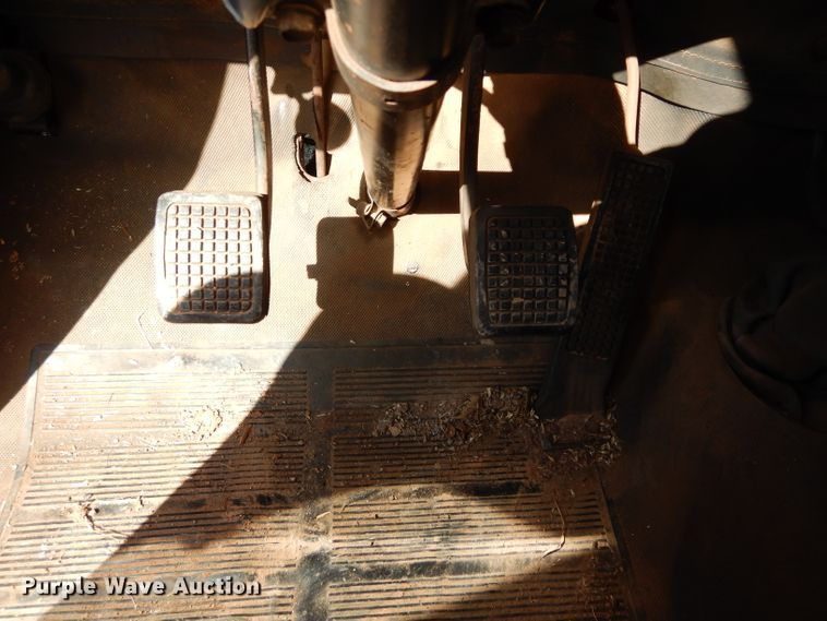 image for item GT9722 1972 Ford F605 grain truck