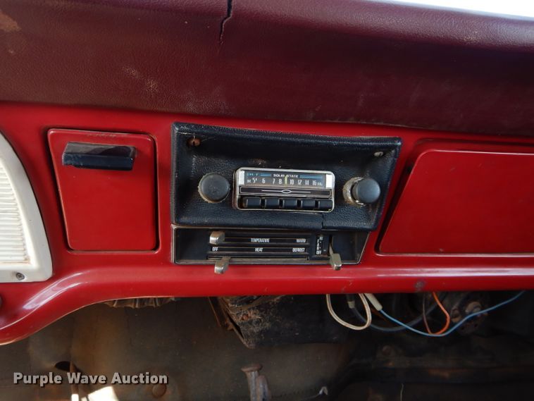 image for item GT9722 1972 Ford F605 grain truck