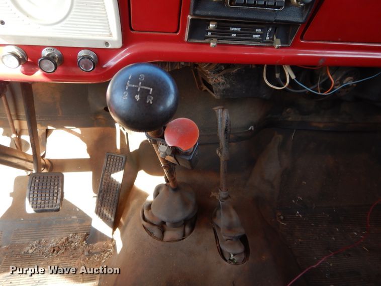 image for item GT9722 1972 Ford F605 grain truck