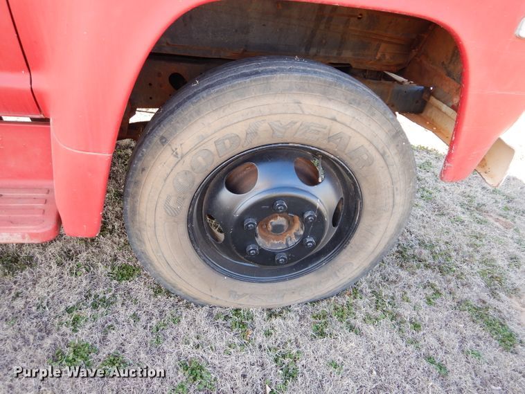 image for item GT9722 1972 Ford F605 grain truck