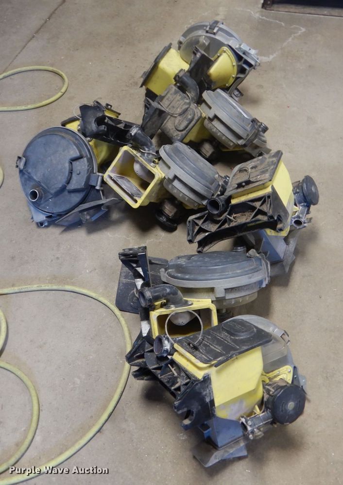 image for item GW9531 (11) John Deere VAC planter meters