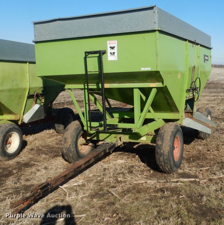 image for item GW9534 Parker 2500 gravity wagon