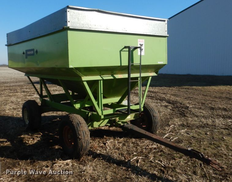 image for item GW9534 Parker 2500 gravity wagon