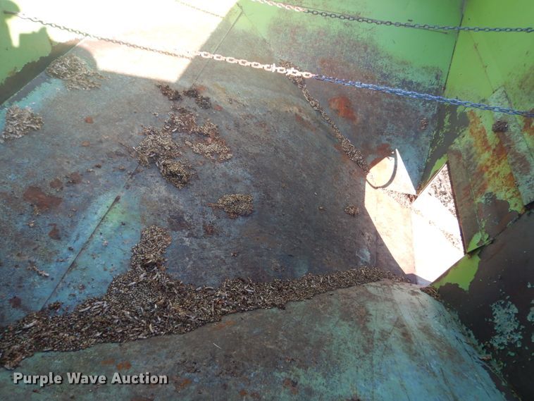 image for item GW9534 Parker 2500 gravity wagon