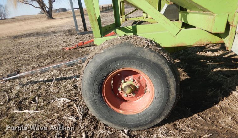 image for item GW9534 Parker 2500 gravity wagon