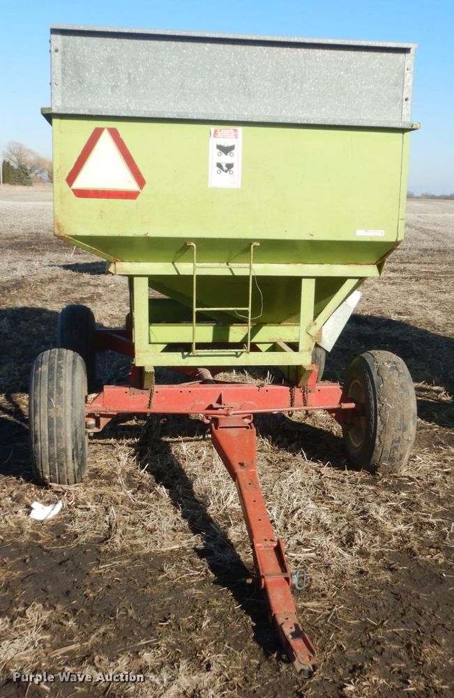 image for item GW9535 Parker J2200 gravity wagon