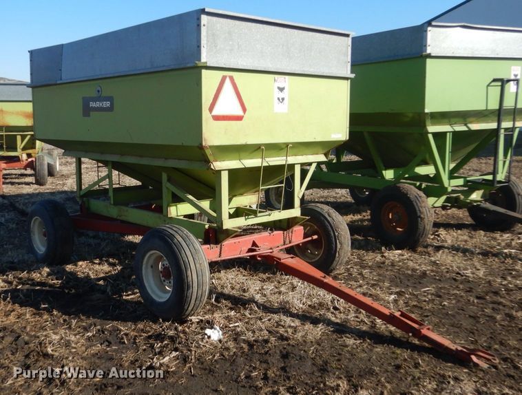 image for item GW9535 Parker J2200 gravity wagon
