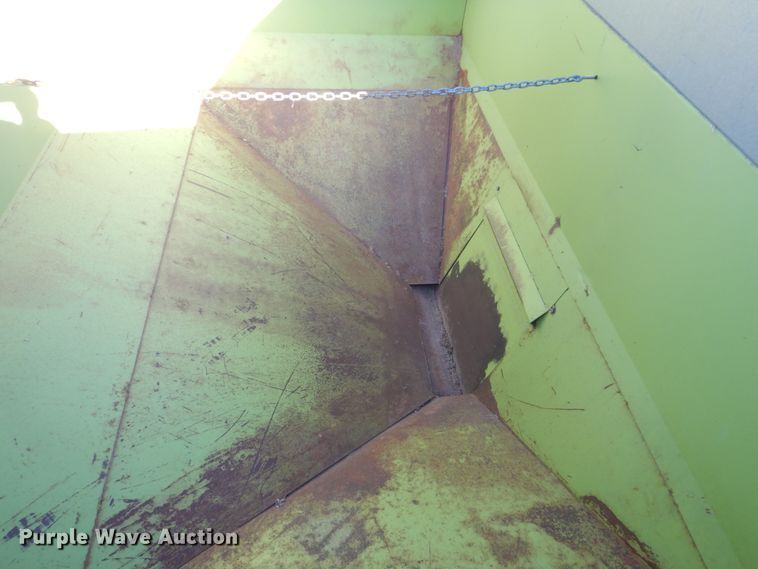 image for item GW9535 Parker J2200 gravity wagon