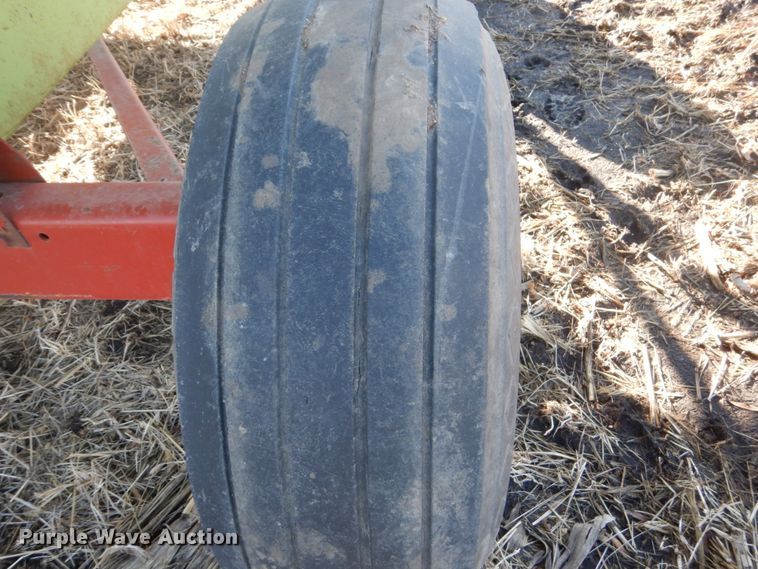 image for item GW9535 Parker J2200 gravity wagon