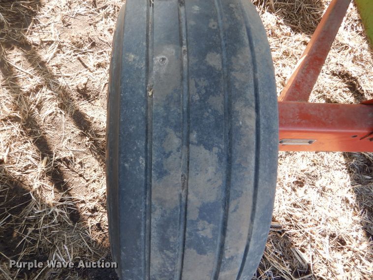 image for item GW9535 Parker J2200 gravity wagon