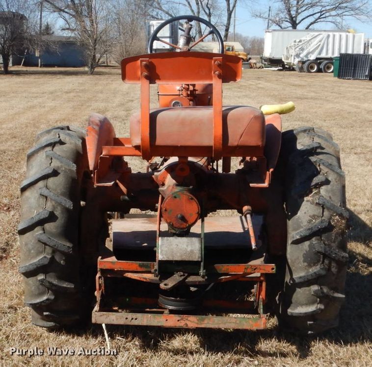 image for item GW9551 Allis Chalmers B tractor
